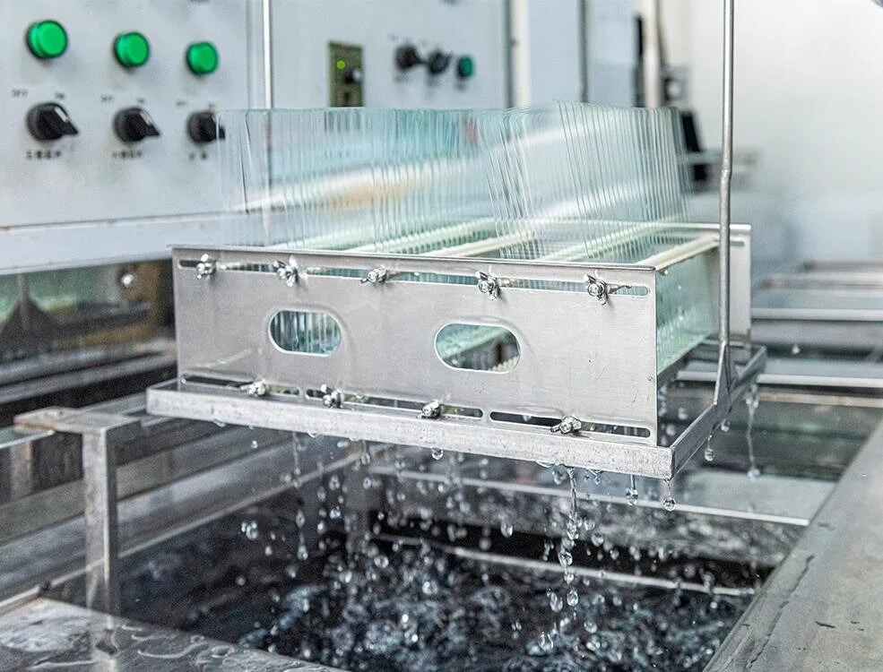 eksport kaca ke India terkesa